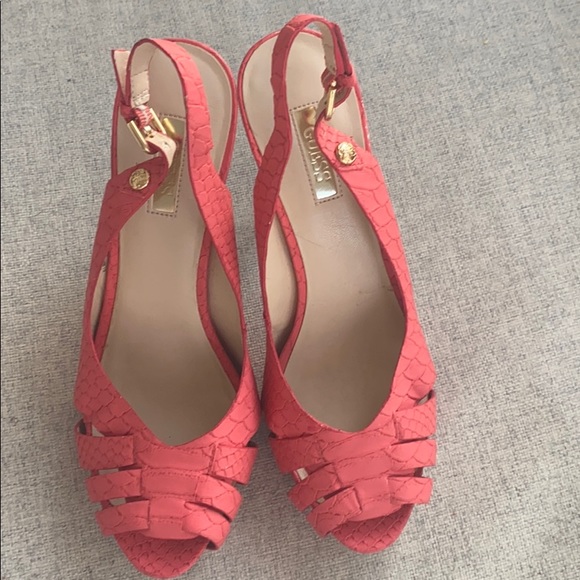 2/$40 leather Guess Coral peep pumps. - Picture 4 of 7